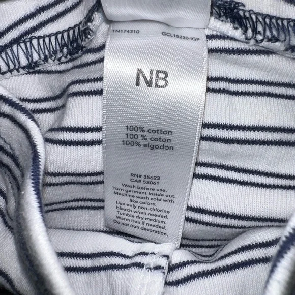 ‼️NWOT: Carter’s Blue & White Striped Matching Set - NB - Picture 3 of 4